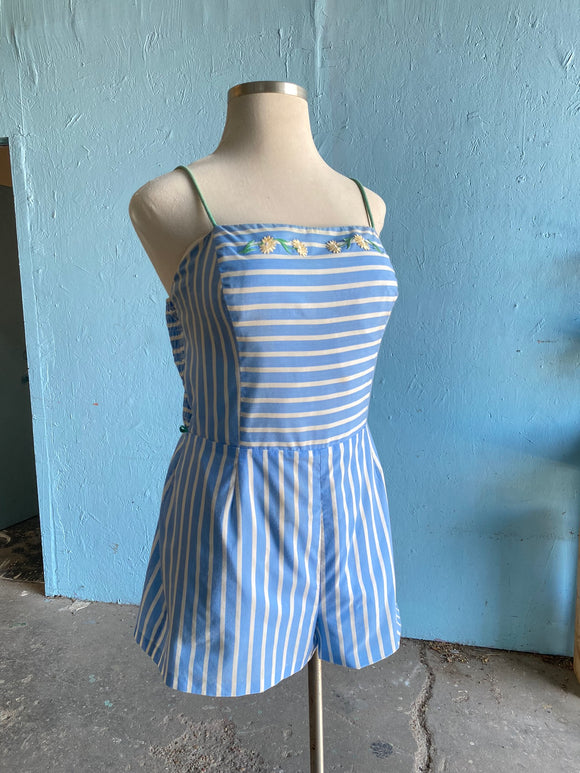 60-70's Baby blue & white striped plus size romper with daisy applique