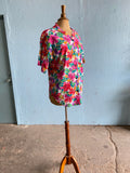 80-90's White button down short sleeve shirt in a all over tropical floral print