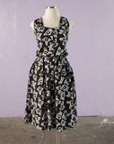 1980's  Black & White floral sleeveless plus size dress with pockets