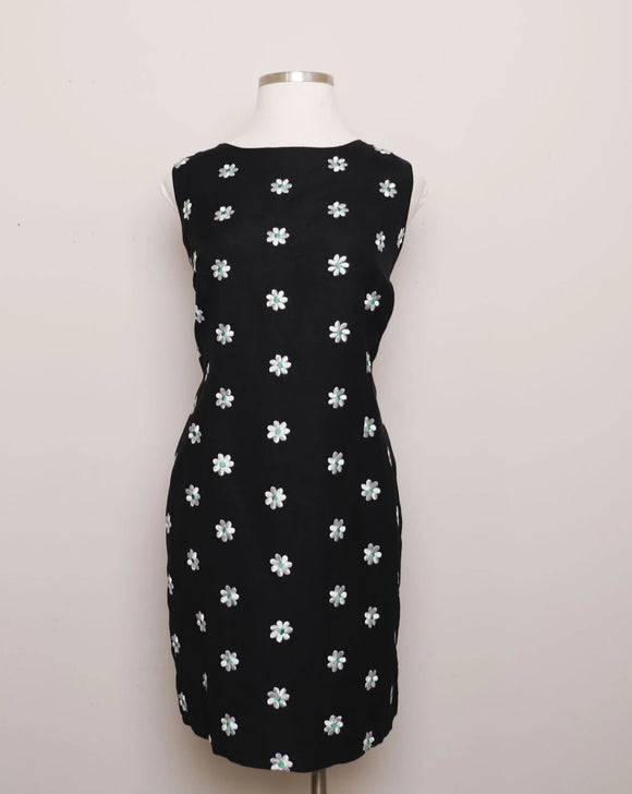 1990's Sleeveless Black Plus size dress with embroidered daisies.